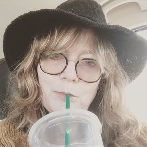 Meet your Posher, Pam